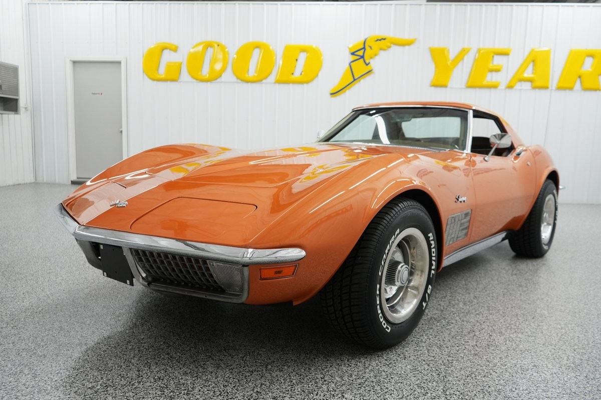 1971 Orange Chevrolet Corvette   | C3 Corvette Photo 2