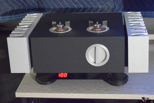 Pathos Acoustics**Classic Remix Mk.II**Tube/SS Hybrid Integrated Amplifier