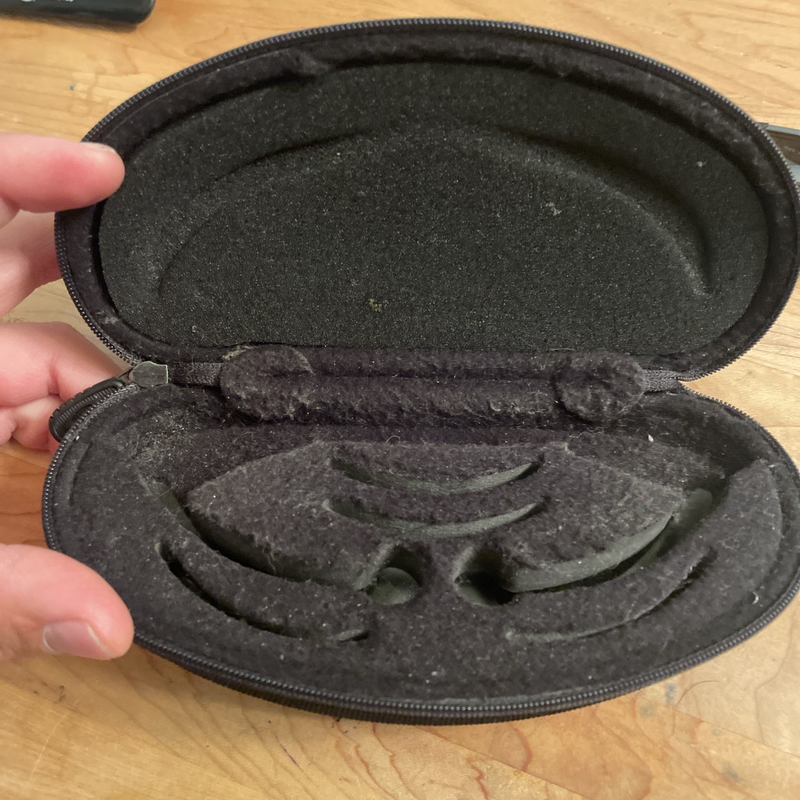 Oakley Flak Grey Frames Only With Case. - image 13