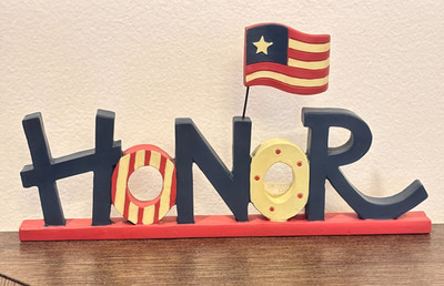 Blossom Bucket ''Honor'' US Flag Figurine Deb Strain 2013 Patriotic Resin Decor