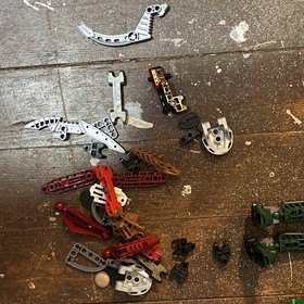 LEGO Bionicle Lot with Capsules and Instructions Complete With Set 8991