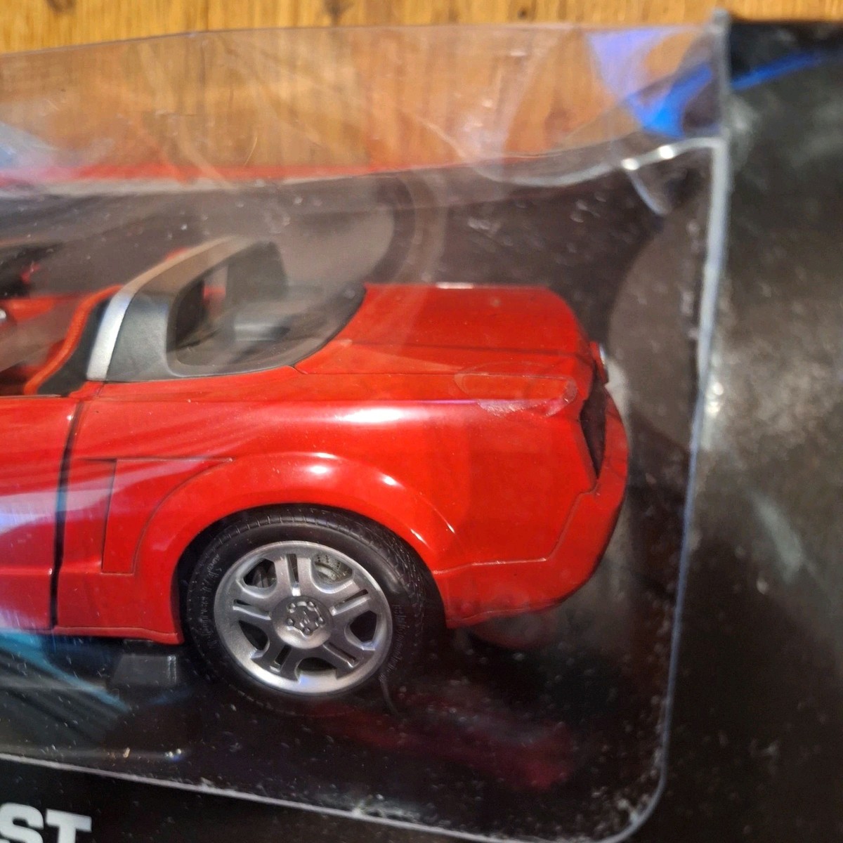 Beanstalk Group 1:18 Scale Ford Mustang GT Concept, Red