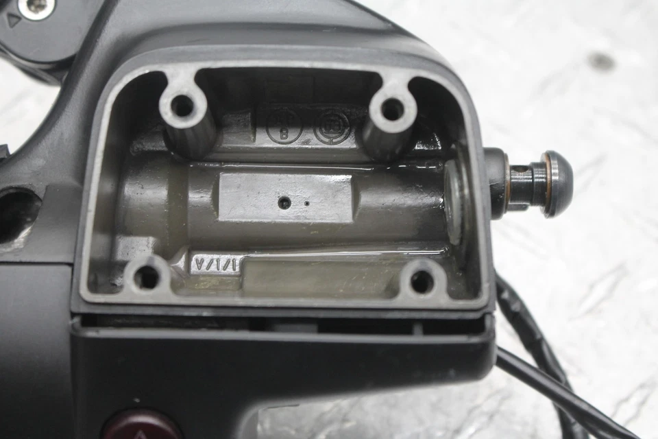 BMW R1150GS 2004 Adventure ABS embrague izquierdo maestro con interruptor de barra Foto 4 de 4