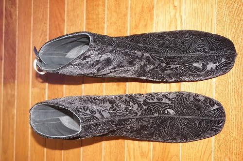 ¡NUEVO! Botines de tacón de bloque de terciopelo Stuart Weitzman Instep de gamuza negra talla 8 - Imagen 11 de 12