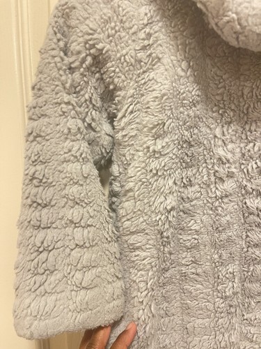 EUC American Widgeon Girls Faux Fur Coat Soft Grey Size 6 - Picture 7 of 10