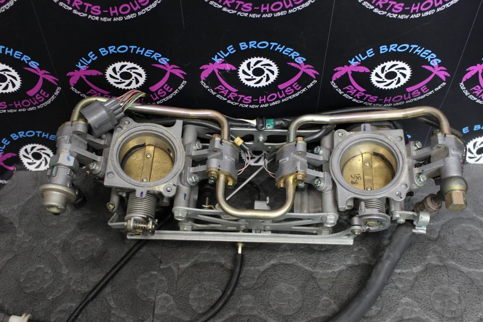 Honda 00-01 RVT1000R 2000 OEM INYECTORES DE COMBUSTIBLE PRINCIPALES CUERPOS DEL ACELERADOR 16400-MCF-671 Foto 2 de 4