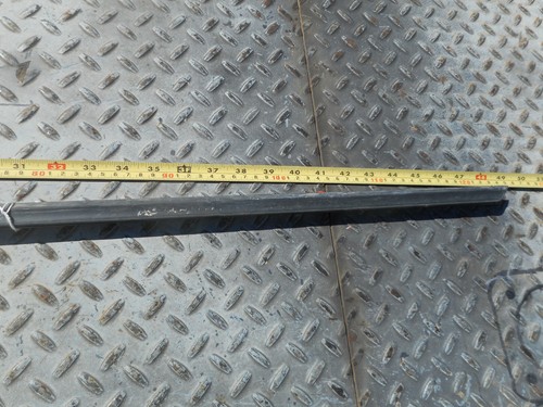 Mercedes Benz W123 Coupe Two-Door Left Driver's Door Belt Lint Trim - Bild 11 von 12