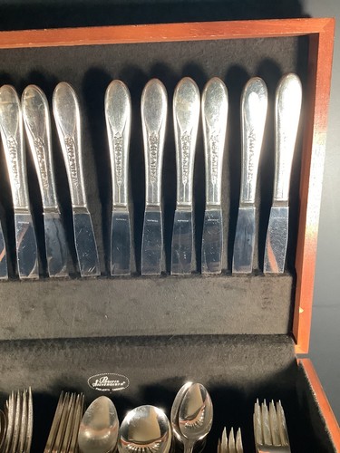 MCM Vintage WM Rogers Mfg Co Lady Ann 127pc Service For 12 W/ Case - Picture 5 of 18