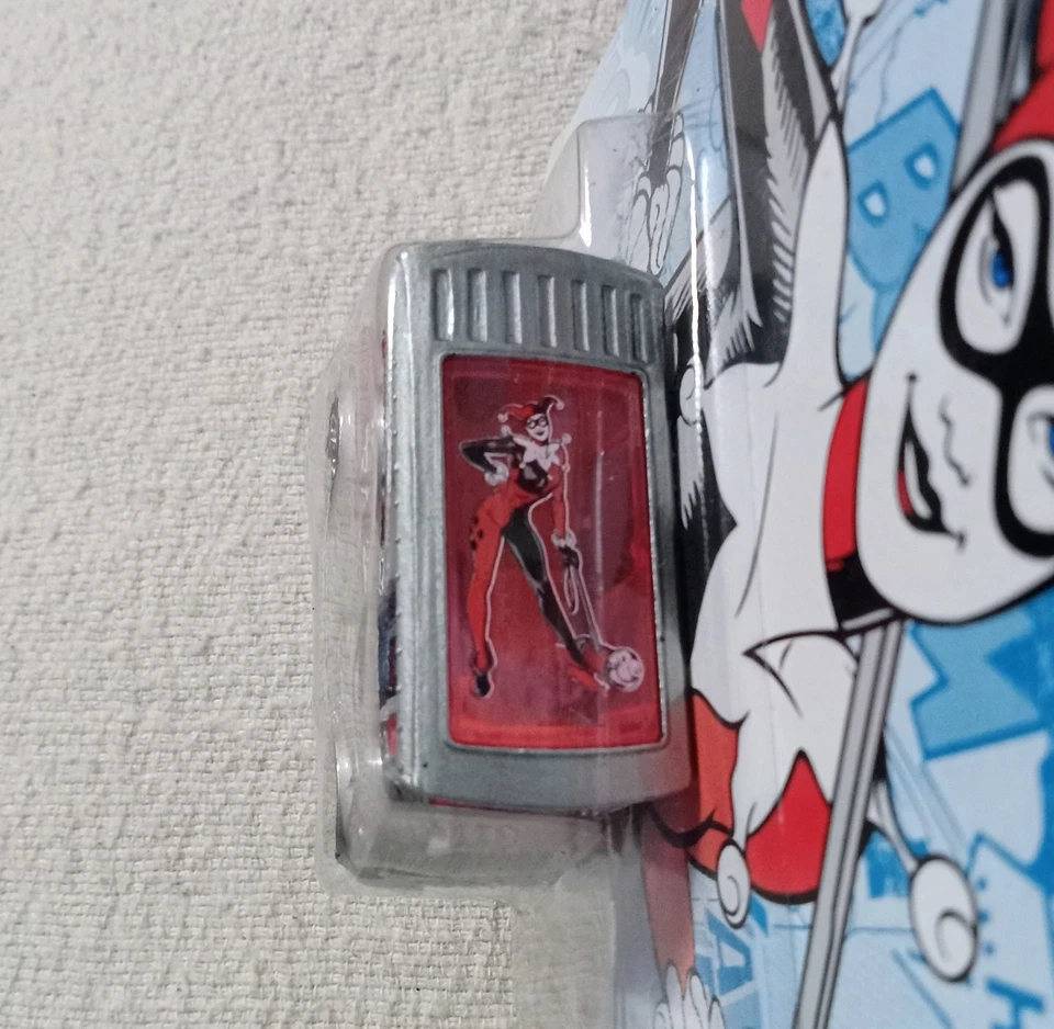 Hot Wheels DC Comics BREAD BOX Harley Quinn Premium Nostalgic Brands Real Riders - Image 3 of 4