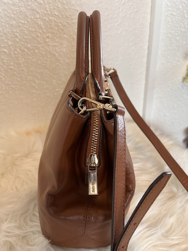 Michael Kors medium Soft Leather Satchel Bag - Picture 4 of 18