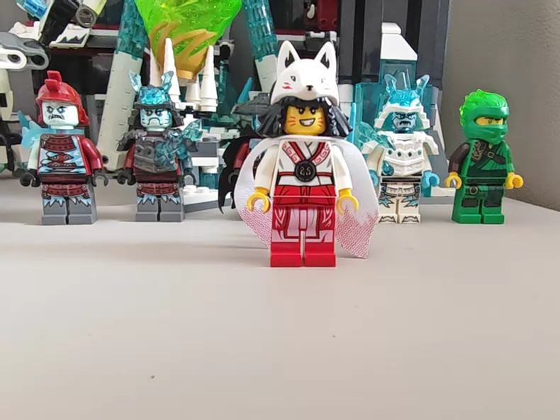 LEGO NINJAGO Castle of the Forsaken Emperor 70678 In 2019 Used