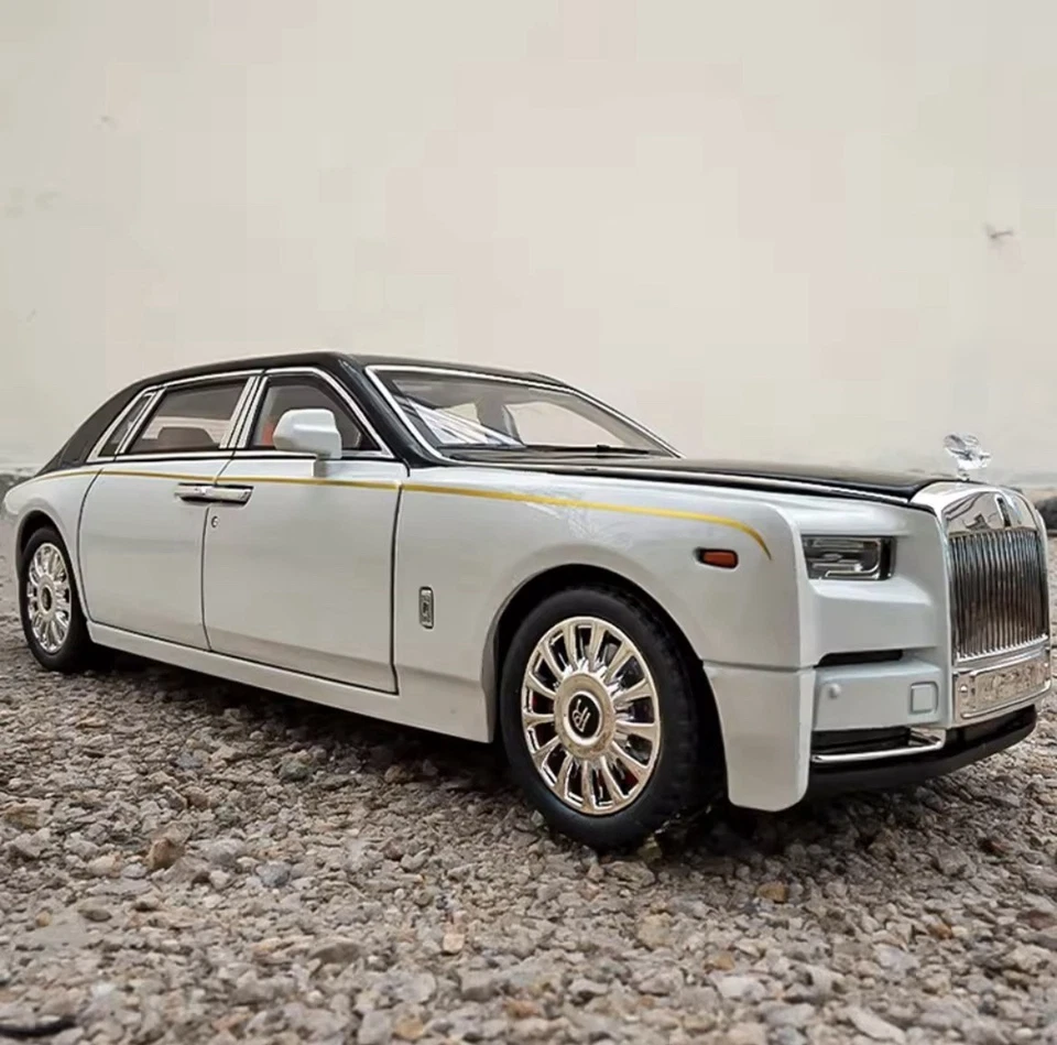 Rolls Royce Phantom distancia entre ejes extendida plateado 1/18 modelo 08841DRB Foto 2 de 4