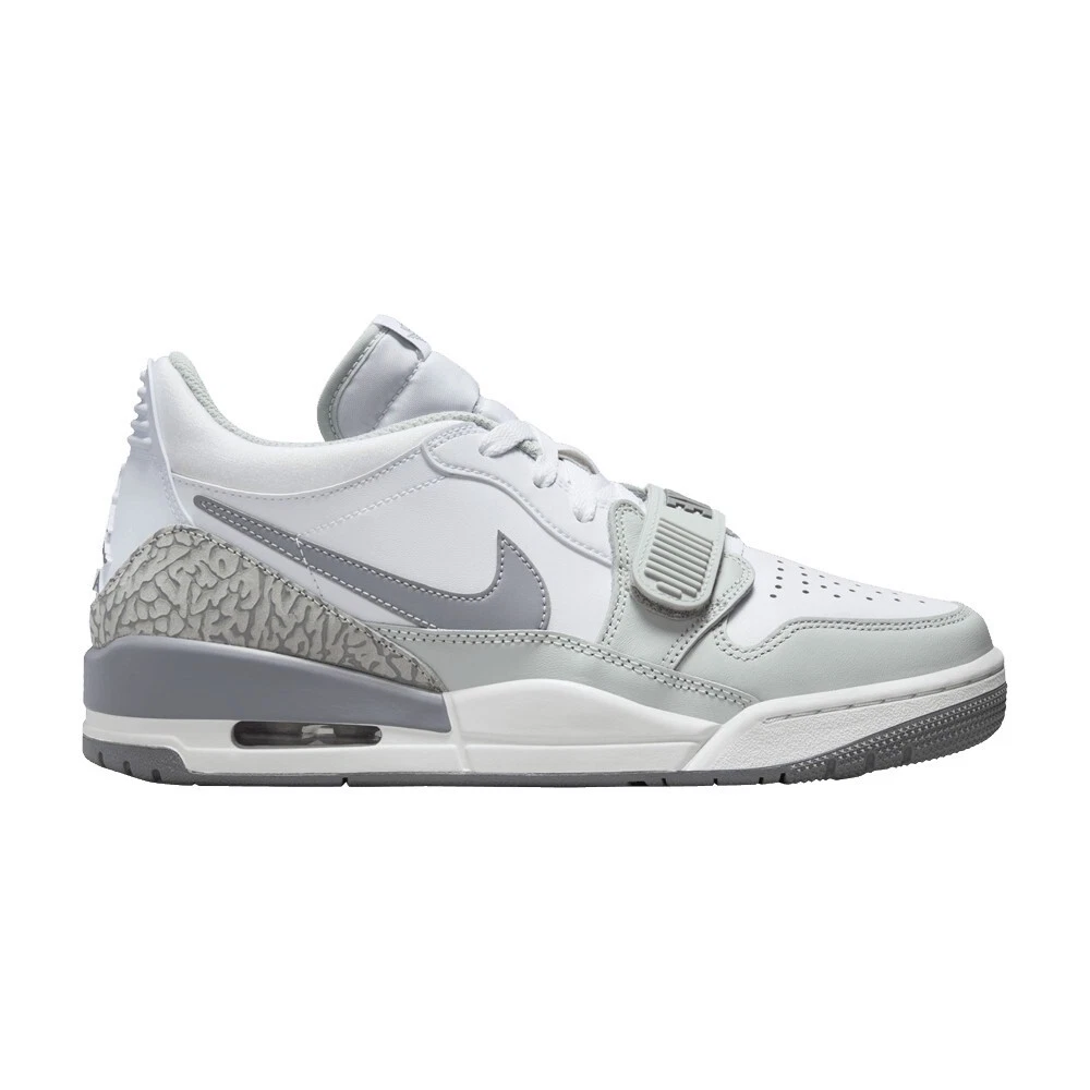 海外限定JORDAN LEGACY 312 28㌢ 海外限定JORDAN LEGACY 312 28㌢ Jordan Legacy 312 Rookie of the