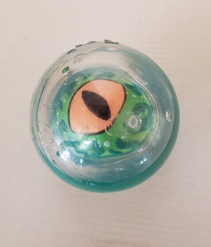 Vintage Rare Floating Green Lizard Reptile Monster Eye Plastic Ball Toy - Picture 2 of 4