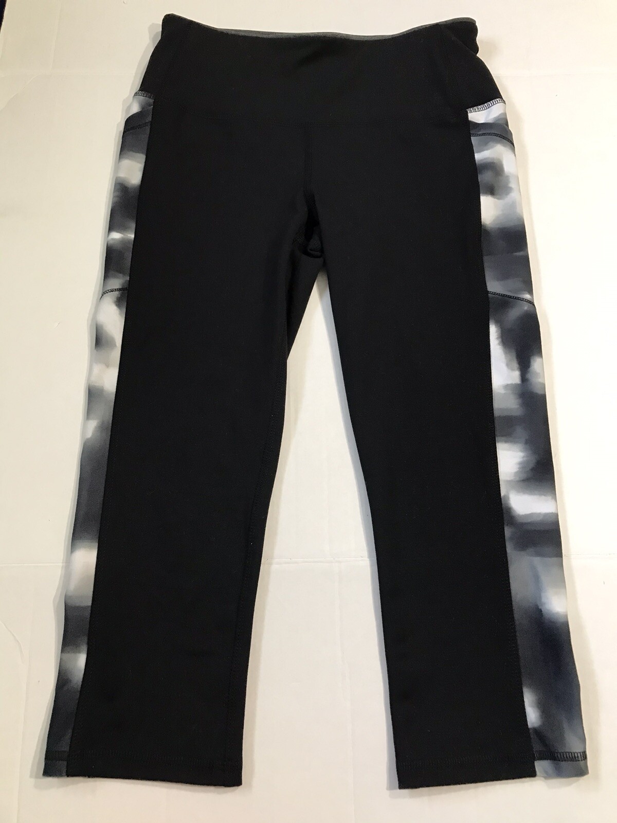 DSG Performance Workout Athletic Capri Leggings W… - image 2