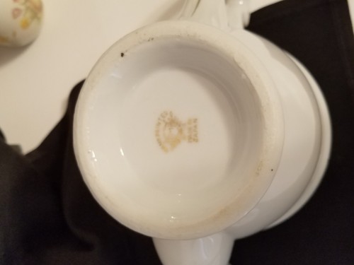 Vintage 4 Cup Porcelain Tea Pot w/Lid Hand Painted Florals Made in Japan 6"-7" - Picture 10 of 11