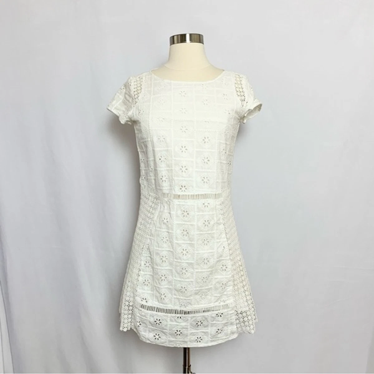 Zara trafaluc white hot sale dress