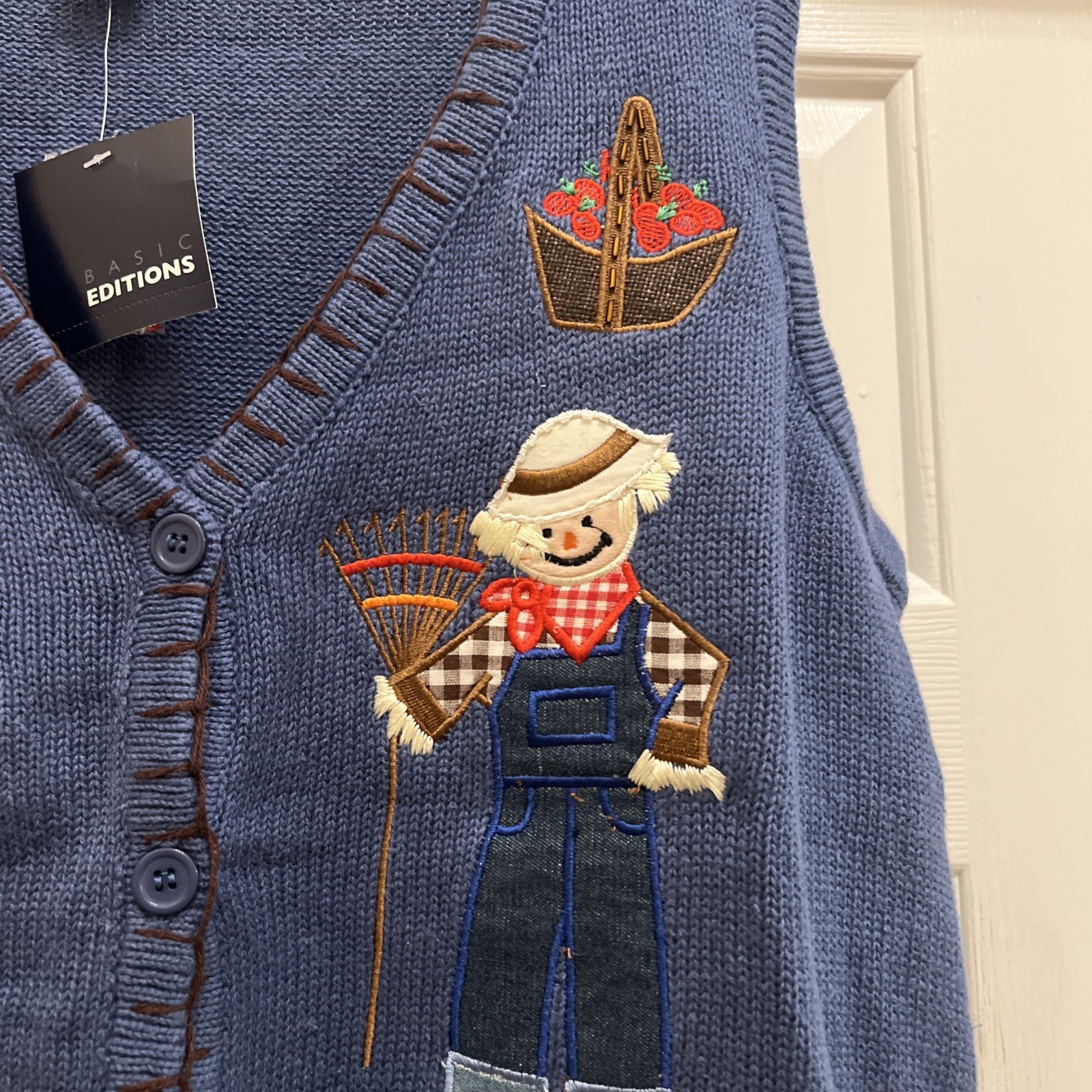 NWT VTG Ladies Basic Editions Fall Embroidered Sw… - image 4