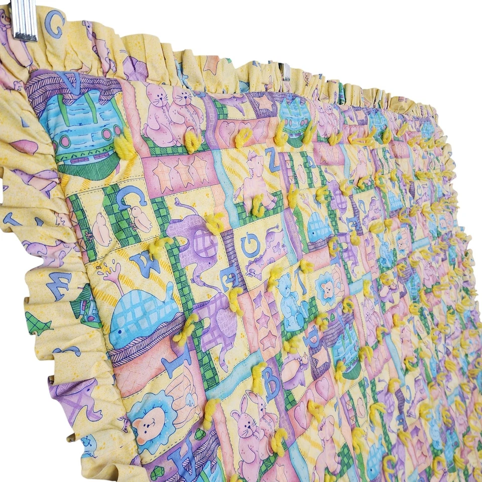 Manta bebé vintage hecha a mano retazos edredón con volantes amarillo ABC animales Foto 3 de 4