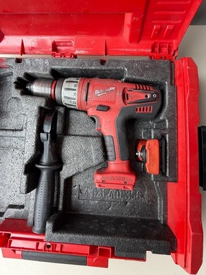 Milwaukee V28 PD Heavy Duty 28V Akku-Schlagbohrschrauber 75 Nm + Koffer