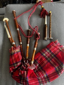 Great Highland Bagpipe Red Tartan Bag Wooden Drones Chanter Set Includes Bag