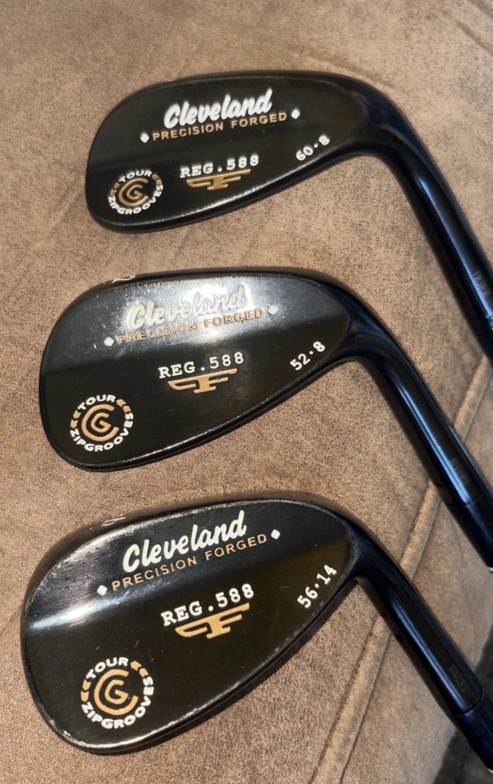 Cleveland Tour Zip Groove Precision Forged Reg. 588 RH Wedge