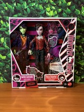 -NEW IN - Monster High Kieran Valentine Spelldon Cauldronello Dolls 2-Pack