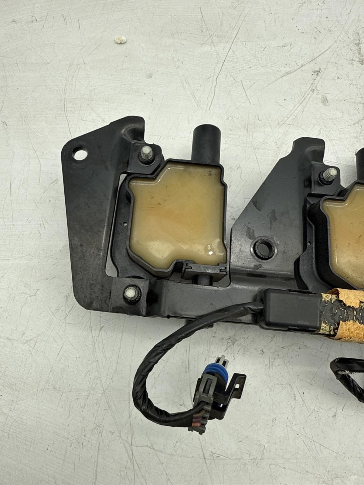 05-13 CORVETTE C6 6.0L V8 LEFT DRIVERS SIDE IGNITION COIL BRASKET ASSEMBLY OEM