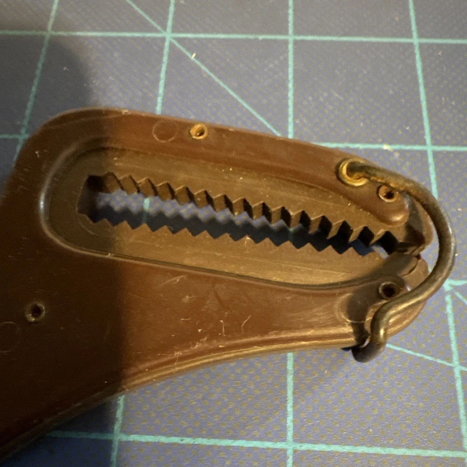 Vintage KWIKEE KWIVER QUIVER Archery Recurve Long Bow Traditional Bow Nice - Image 4 of 4