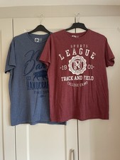 2 Cedar Wood State T-Shirts Men’s Burgundy/Blue Size Large