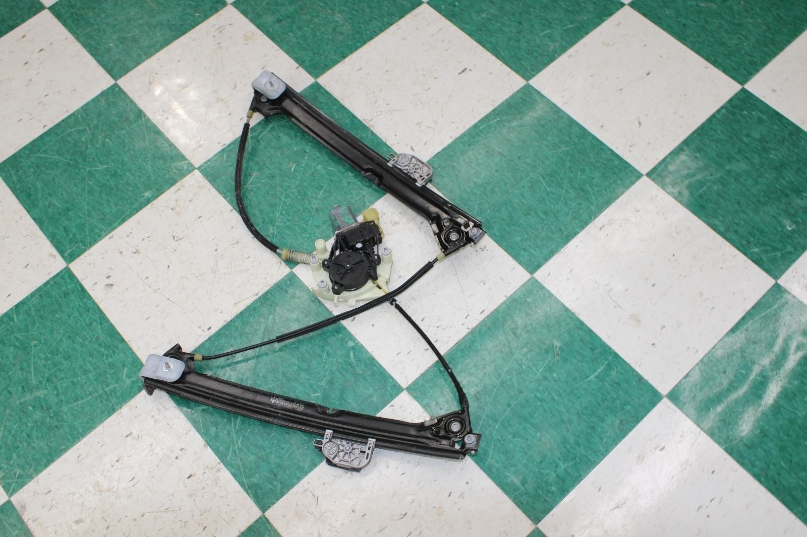 Maserati Ghibli 2014-2017 Front Right Power window motor