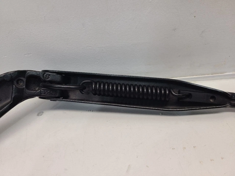 2000 Volvo V70 (Wagon / XC) Passenger Right Wiper Arm - Изображение 3 из 4