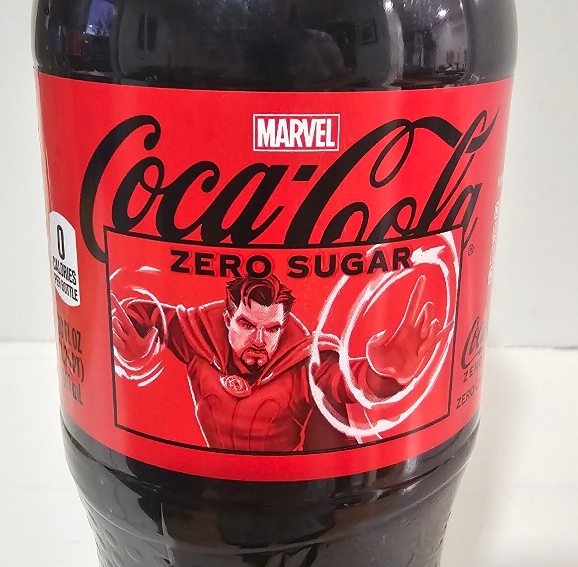 Coca-Cola ゼロシュガー マーベルデザイン缶 Marvel DR STRANGE COCA-COLA ZERO 20 OZ BOTTLE UNOPENED