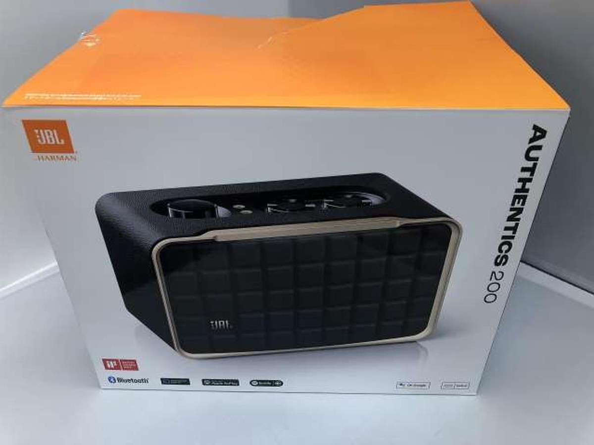 JBL Authentics 200 Wireless Speaker Black Good Condition