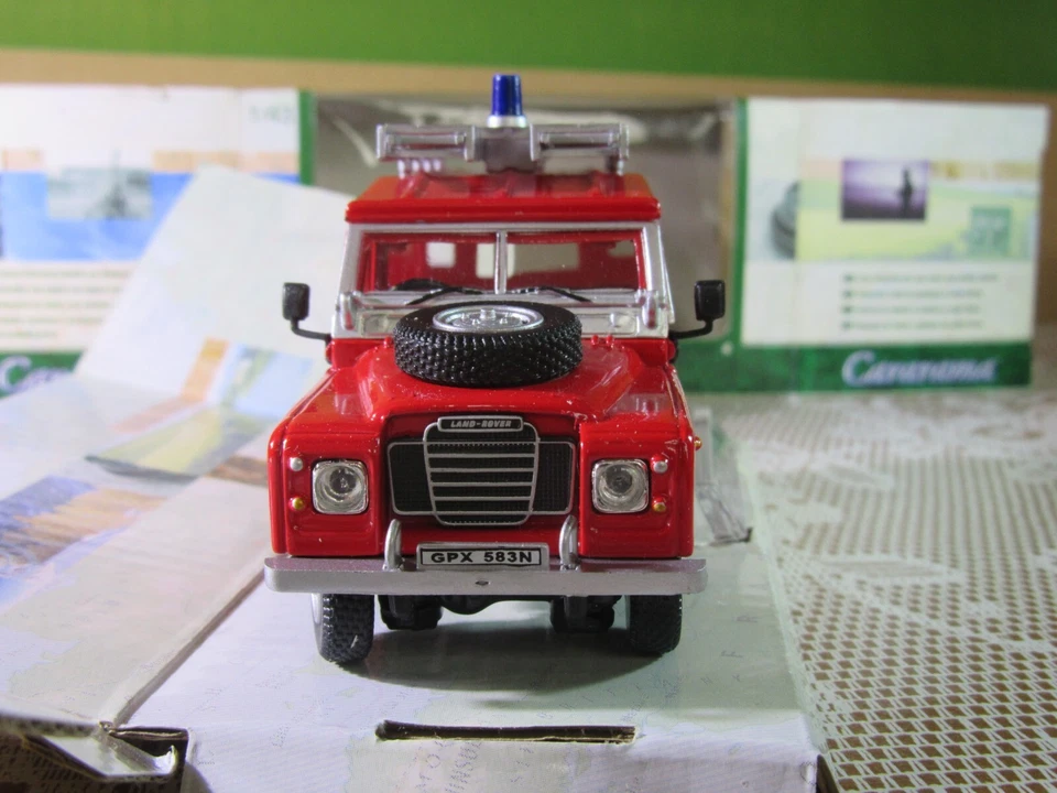 193Z Cararama Hongwell Land Rover 109 Série III Fire Rescue Brigade Rouge 1:43 - Photo 3/4