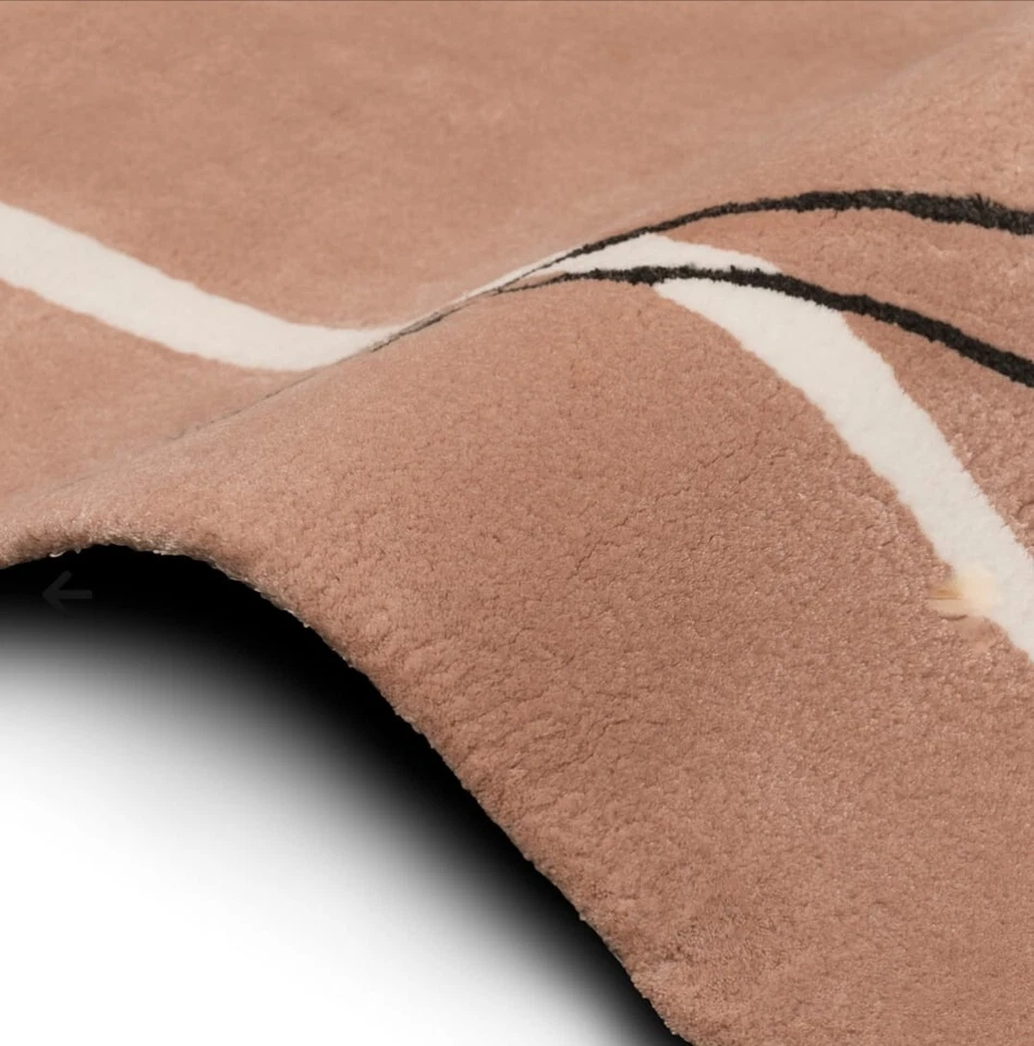 New Heron Rug By Elegance and Grace of This Beautiful Species in Luxurious Look - Image 4 of 4