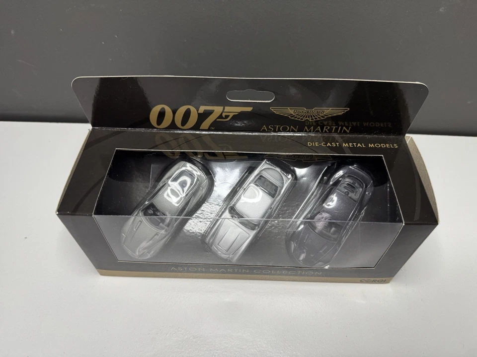 Corgi Coffret Aston Martin James Bond 007 V12 Vanquish , Db5 , DBS  (i) - Photo 3/4