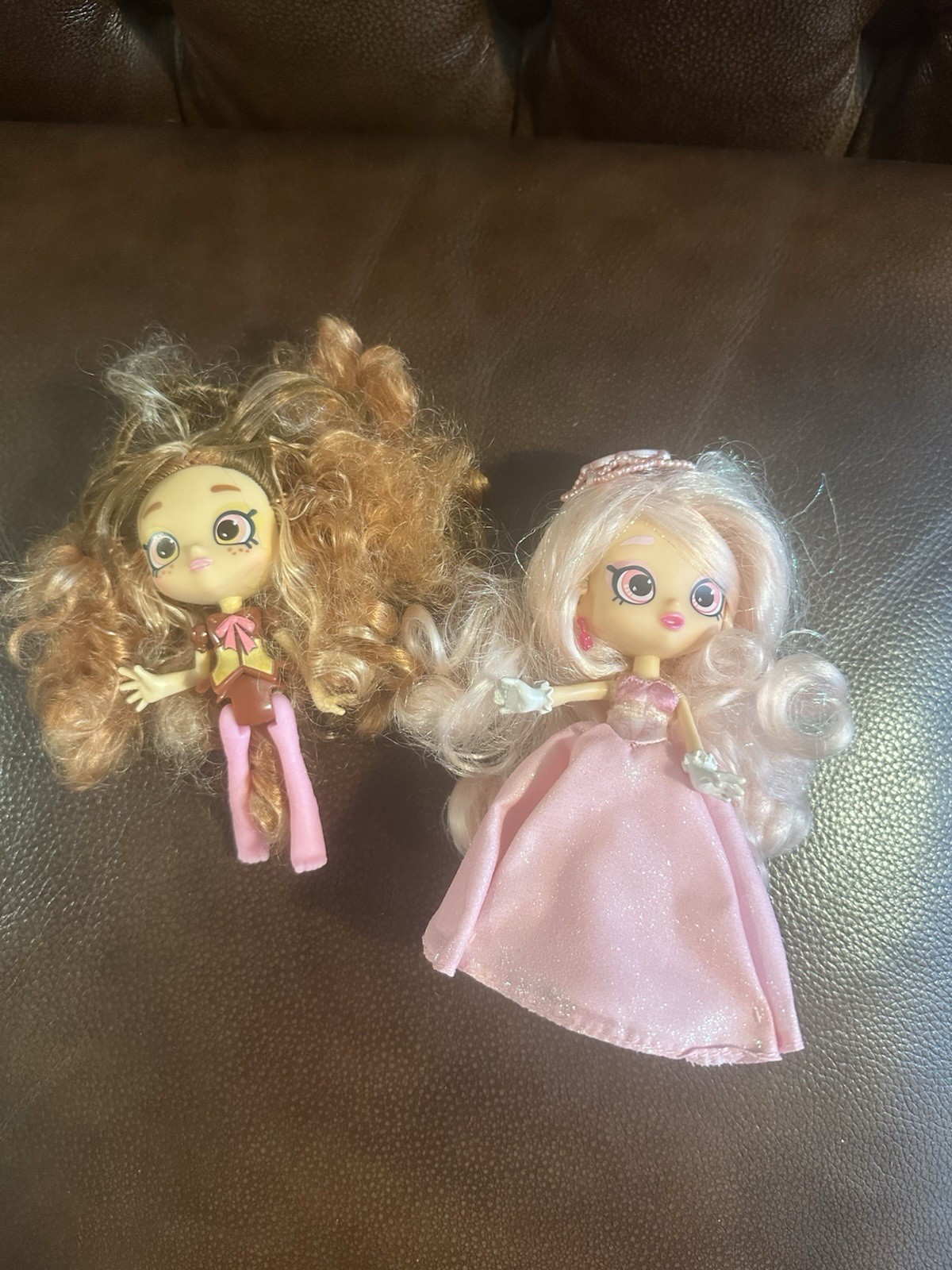2 Shopkins Shoppies Happy Places Coco Cookie & Chandelia