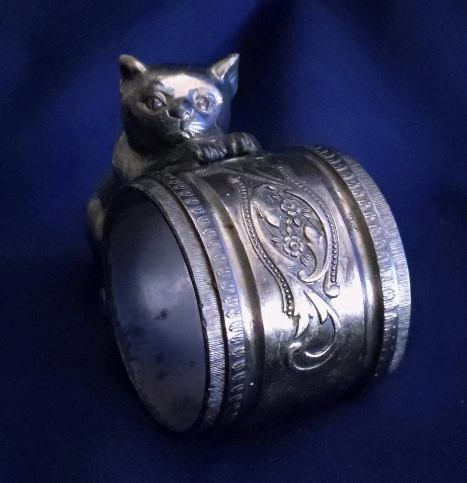 Anillo servilleta gato figurativo raro de la era victoriana plato de plata Foto 3 de 4