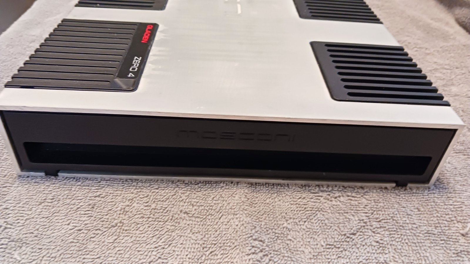 OLD SCHOOL MOSCONI GLADDEN ZERO 4 2700.00 SOUND QUALITY AMP FROM ITALY WORKS