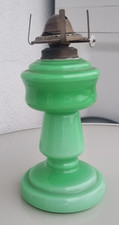 Lampada Lume a Petrolio a Olio in Vetro di Giada vintage