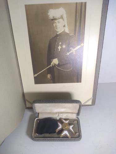 Antique Photo Of Bill Henshke Wearing Freemason Masonic Knights Templar Cross - Picture 10 of 10