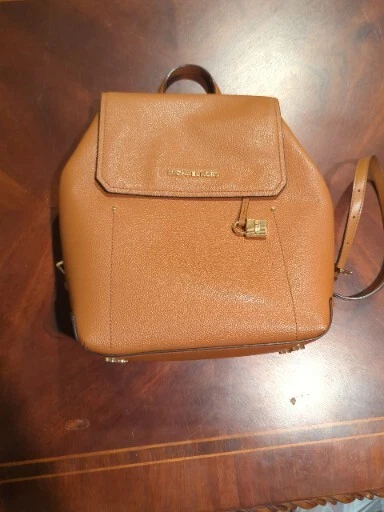 MICHAEL KORS HAYES BACKPACK MEDIUM LEATHER BAG With Dust Bag  display picture 1