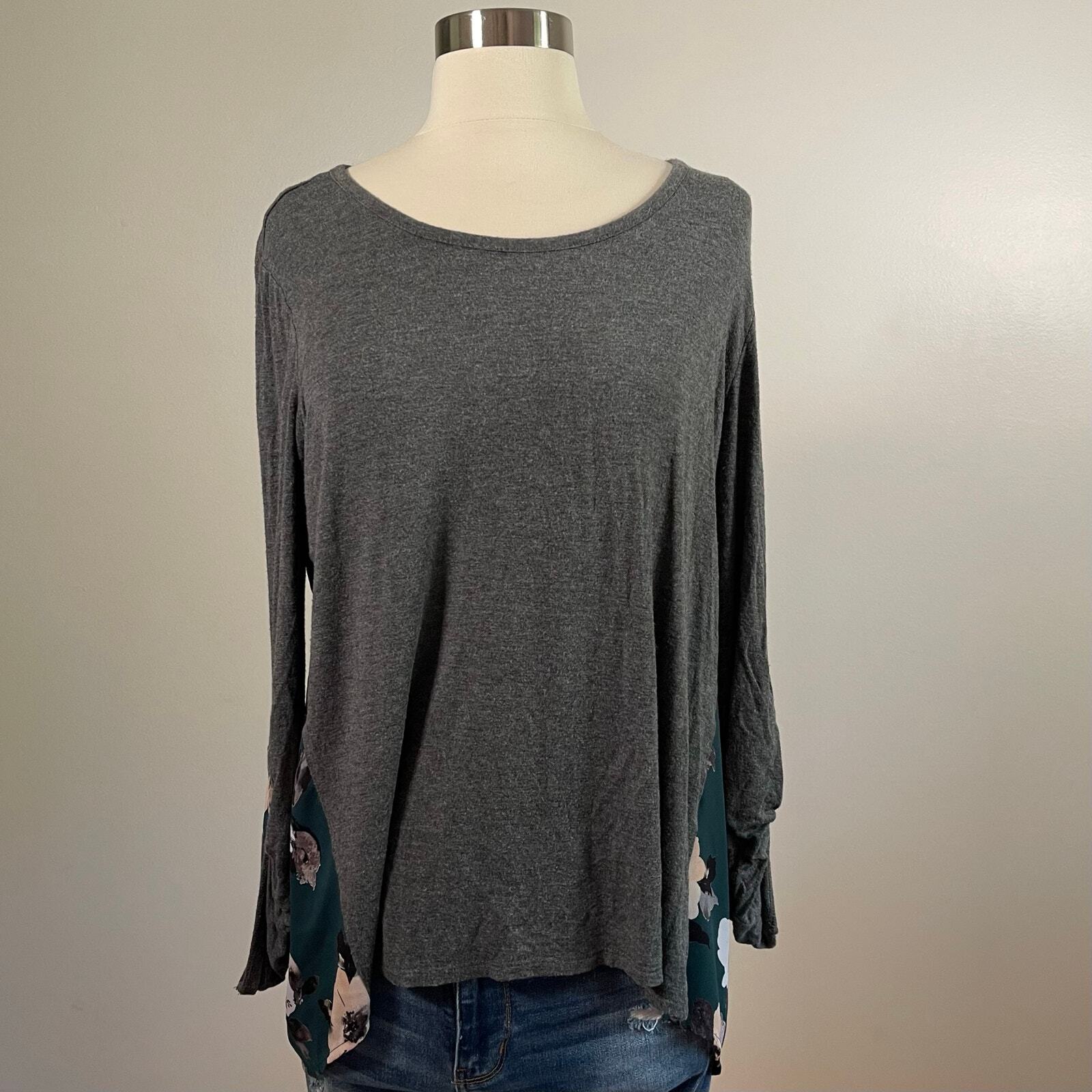 41 Hawthorn • Gray Tab Sleeve Floral Back Tee Women's M Stitch Fix