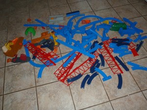 thomas the train blue track