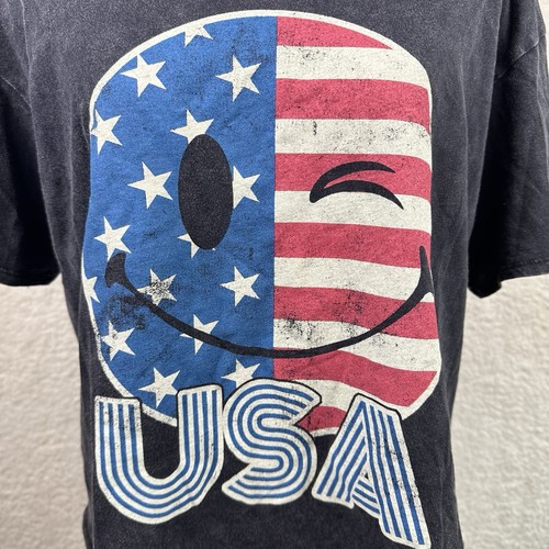 Caution to the Wind Urban Outfitters Women USA Happy Face Graphic Tee Crop Top M