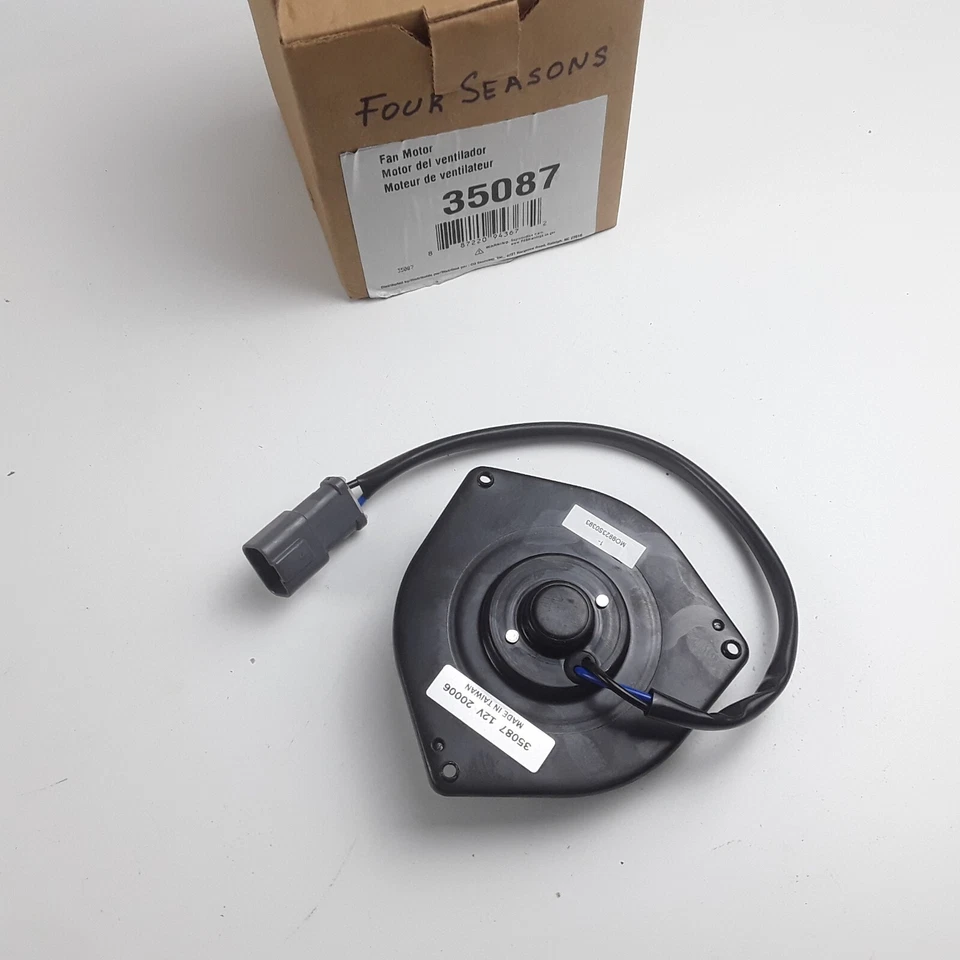 Four Seasons 35087 A/C Condenser Fan Motor Fits Honda CR-V Element (2002-2006) - Image 2 of 4