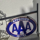 Vintage Double Sided AAA Approved Motel Sign Porcelain Sign With Iron Bracket