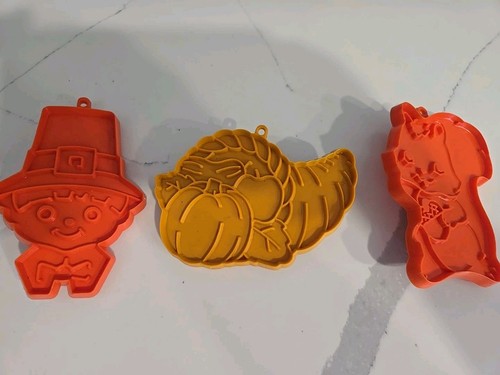 3 Vintage Punze Erntedank Kunststoff Ausstechformen Herbst 70er Jahre Pilger - Bild 1 von 7