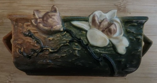 Vintage Roseville Brown Magnolia/388-6!